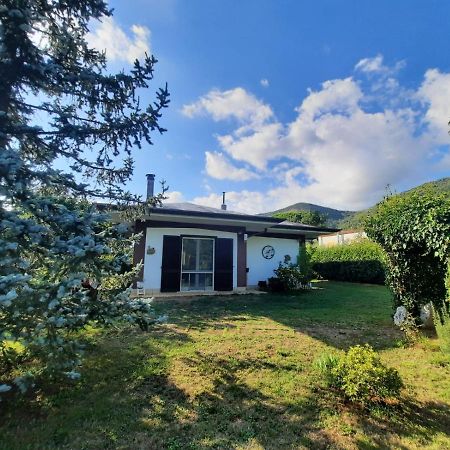 Casetta In Collina Sezze Екстериор снимка